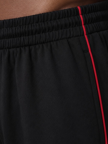 Smilodox Regular Trousers ' Iseo ' in Black