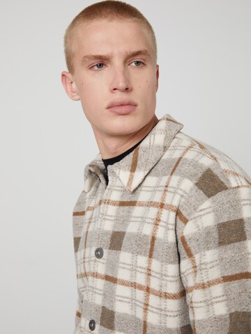 DAN FOX APPAREL Between-Season Jacket 'Lean' in Brown