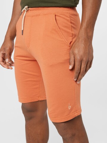 BLEND Regular Shorts in Orange