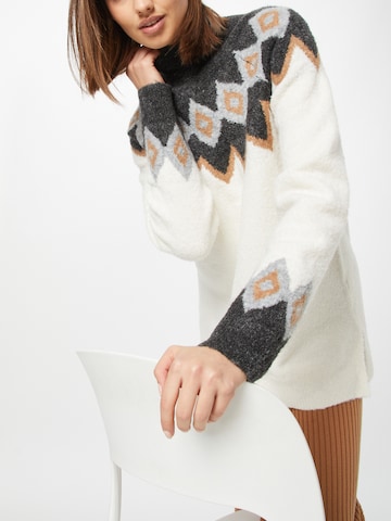 Abercrombie & Fitch Sweater in Beige