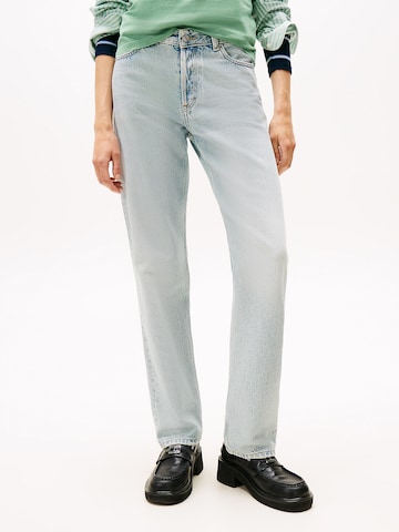 Tommy Jeans Regular Jeans in Blue: front