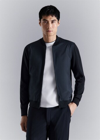 MANGO MAN Between-Season Jacket 'Miller Performance' in Blue: front