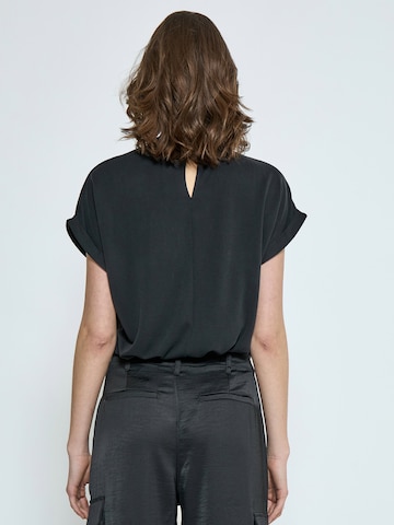 minus Shirt 'Mavelyn' in Zwart