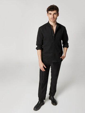 ABOUT YOU x Kevin Trapp Regular fit Button Up Shirt 'Valentin' in Black