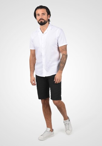 !Solid - regular Pantalón chino en negro