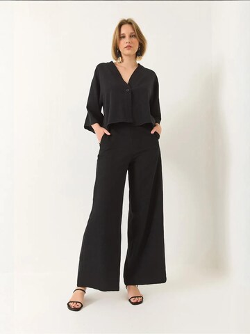 Completo pantalone di Bianco Lucci in nero