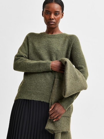 SELECTED FEMME Пуловер 'Lulu' в зелено
