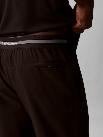 Calvin Klein Tapered Hose in Schwarz