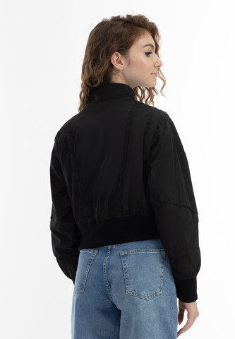 MYMO Jacke in Schwarz