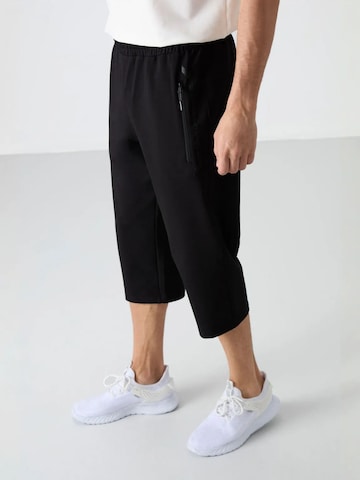 Tommy Life Regular Pants in Black