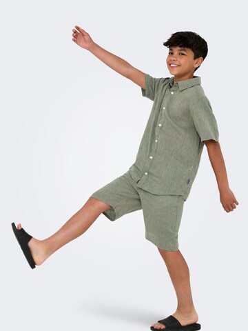 Coupe slim Chemise 'OSJCaiden' Only & Sons Junior en vert