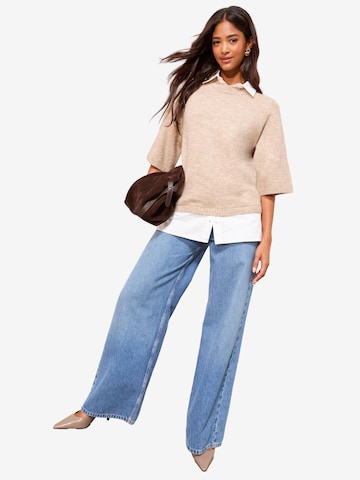 Friends Like These Пуловер в бежово