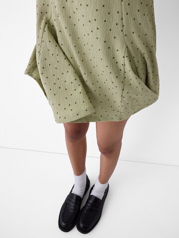 Bershka Klänning i beige