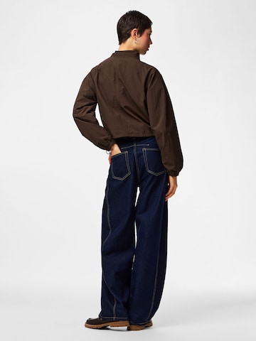 Giacca di mezza stagione 'PCJabina' di PIECES in marrone