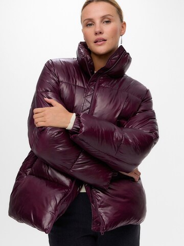 VERO MODA - Chaqueta de invierno 'VMSABRINA' en rojo: frente