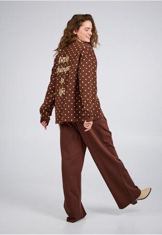 OH APRIL Shirt 'Little Things' in Bruin