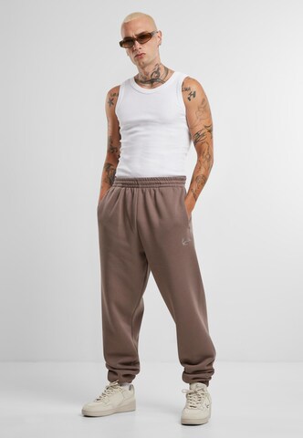 Karl Kani Tapered Byxa i brun