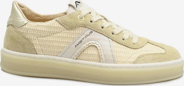 Baskets basses ambitious en beige : devant