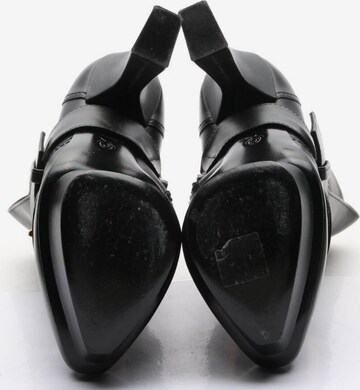 Alexander McQueen Dress Boots in 37 in Black