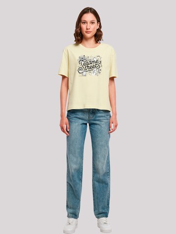 T-shirt 'Sesame Street Collage Black & White' F4NT4STIC en jaune