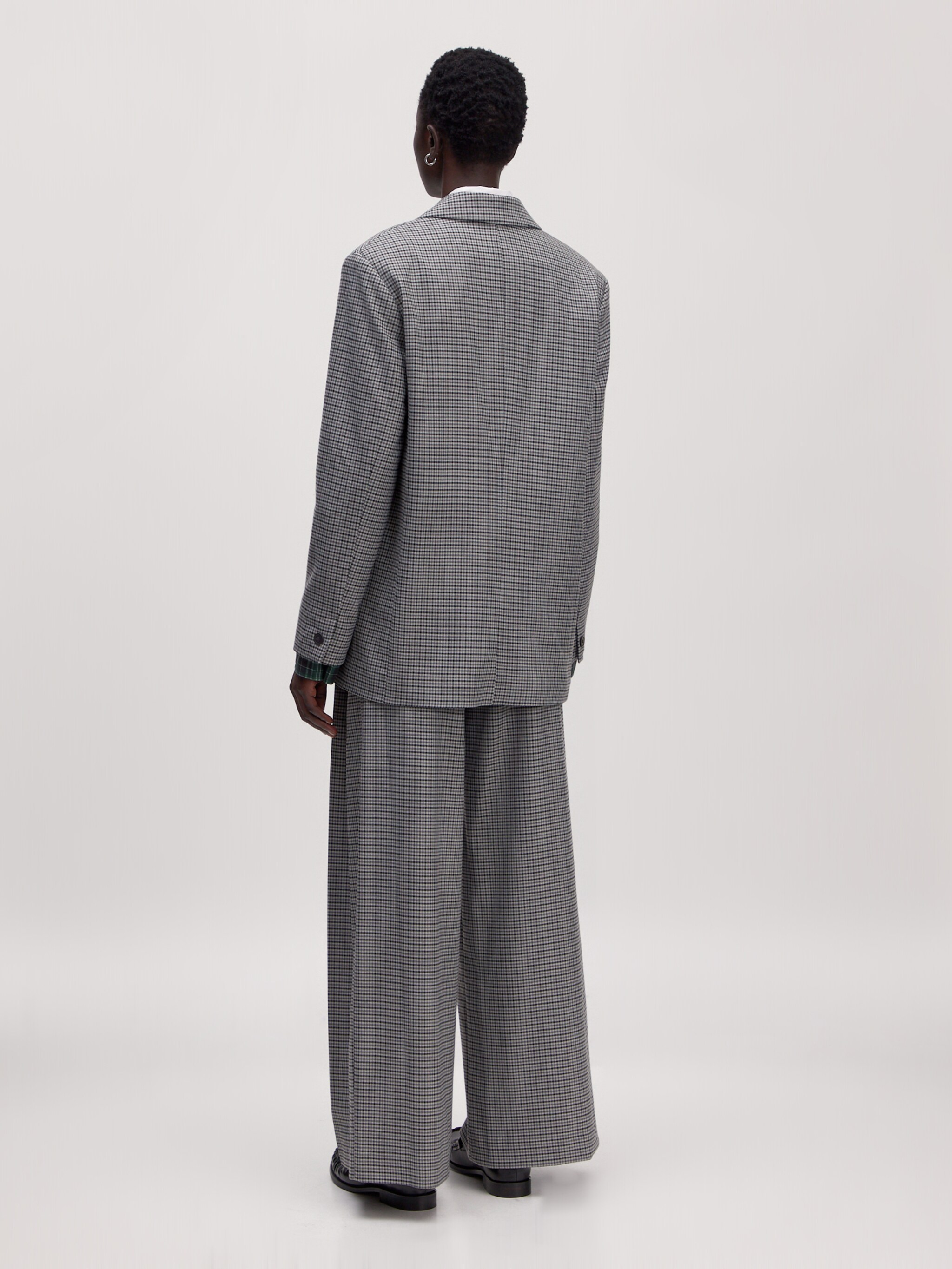 EDITED Produkter Blazer 'Kainoa' grå