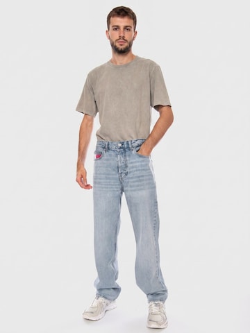 Baggy Jeans 'OTIS REGULAR STR CBF RWB CJ6013 DENIM LIGHT' di TOMMY HILFIGER in blu: frontale