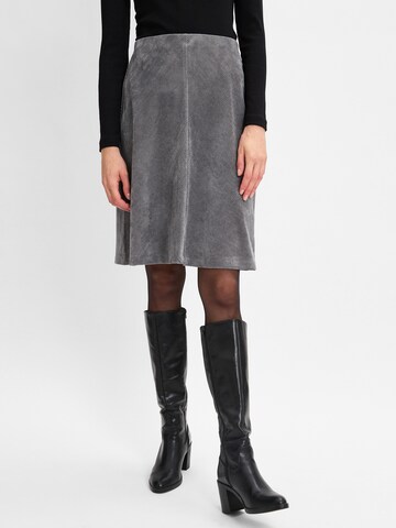 Marie Lund Skirt in Grey: front