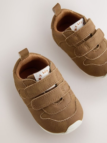 Sneaker de la Next pe maro