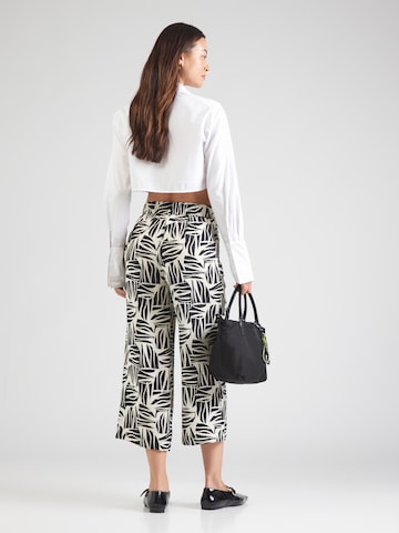 Wide leg Pantaloni de la s.Oliver pe negru