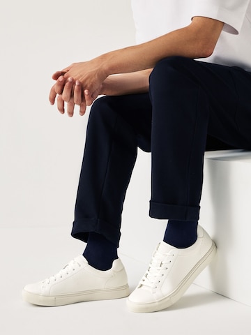 Next - Sapatilhas baixas em branco