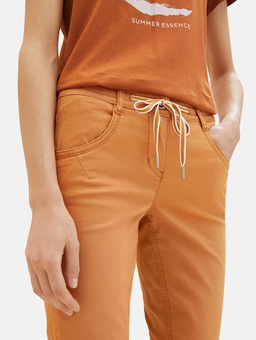 TOM TAILOR - Slimfit Pantalón en marrón