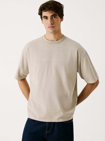 Red Bull Racing x Pepe Jeans Shirt 'Gives You Wings' in Beige: voorkant