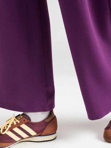 Wide leg Pantaloni 'GLUT' di SISTERS POINT in lilla