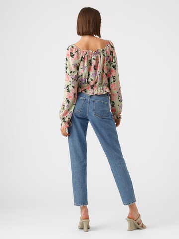 VERO MODA Blus 'SERENITY OLIVIA' i grön