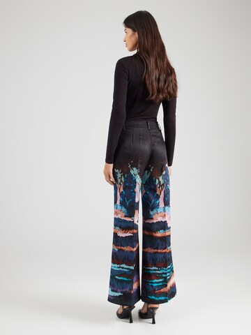 Wide leg Pantaloni con piega frontale 'EILEEN' di Munthe in nero