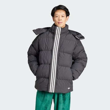 ADIDAS ORIGINALS Winterjas 'Rifta' in Zwart: voorkant