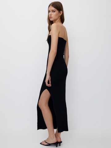 Pull&Bear Kleid in Schwarz