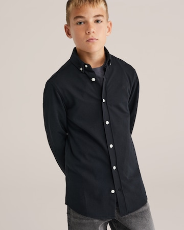 Coupe regular Chemise WE Fashion en noir : devant