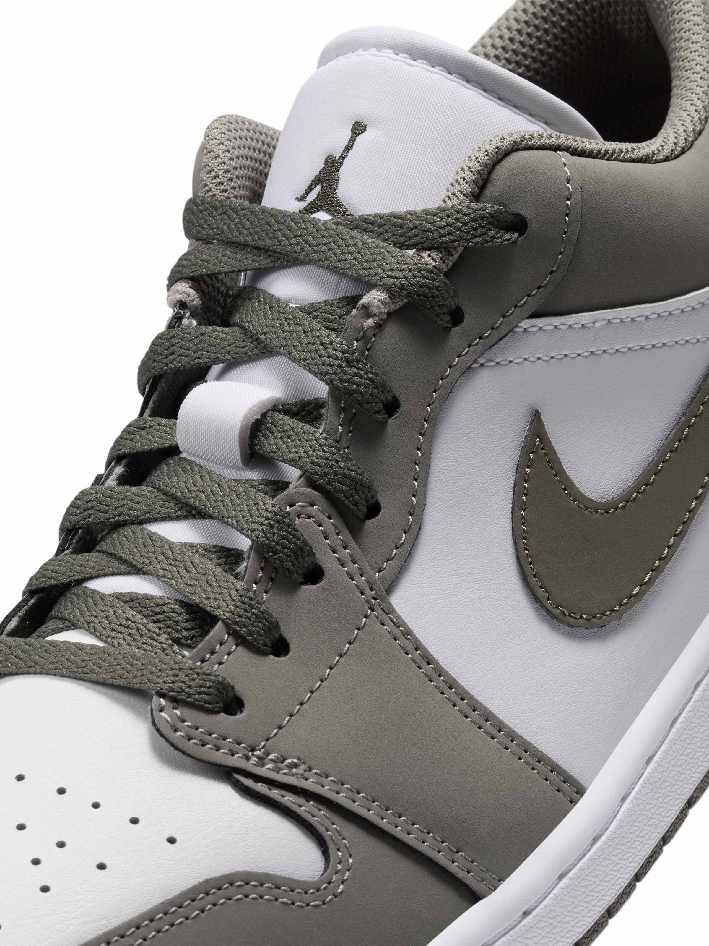 NIKE Sneaker 'Air Jordan 1' in Grün