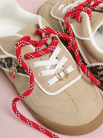 Lipsy Sneakers in Beige
