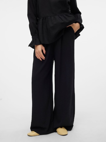 VERO MODA Wide Leg Hose in Schwarz: Vorderseite