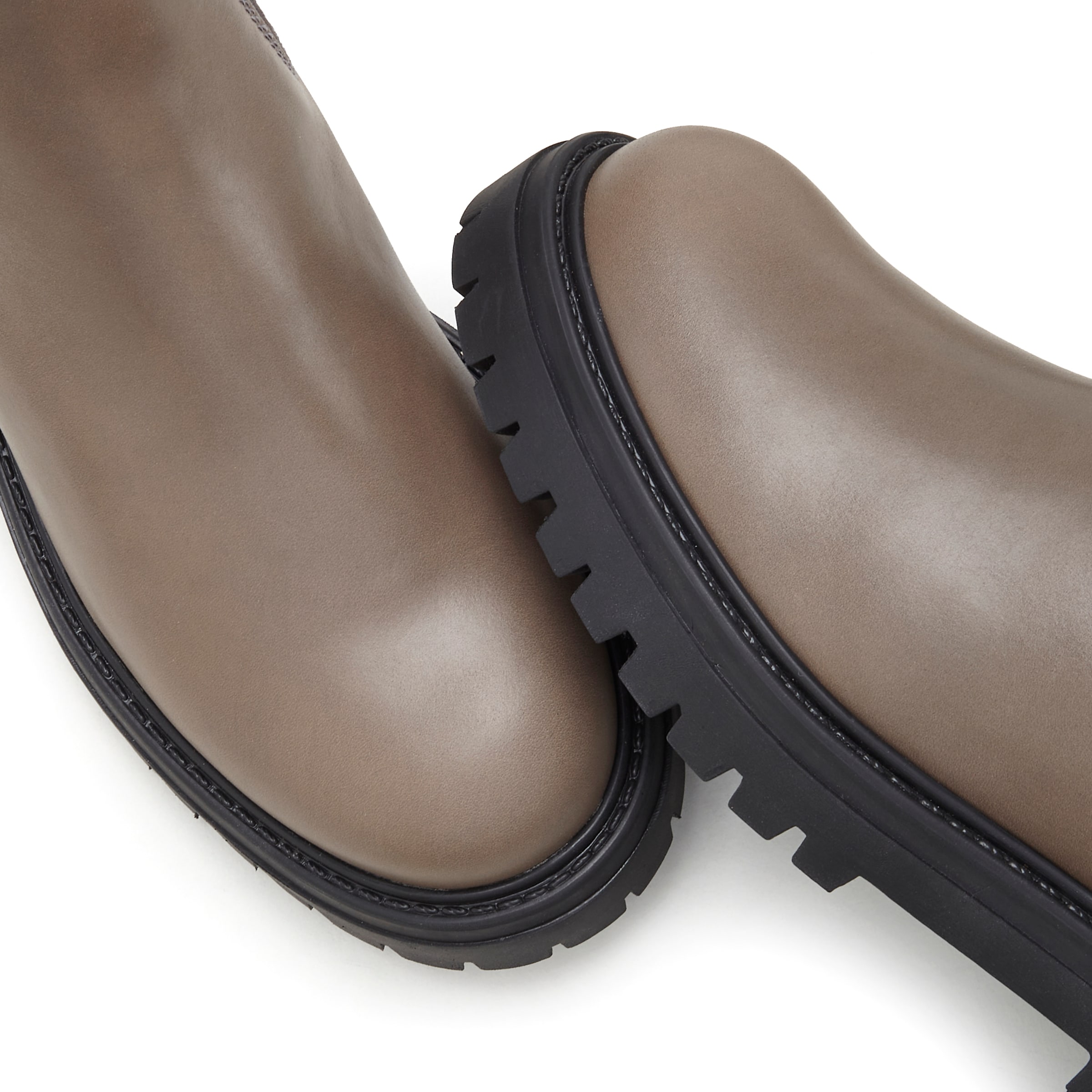 Boots chelsea di Elbsand in beige