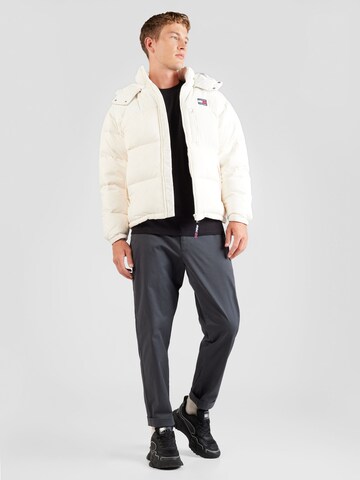 Tommy Jeans Regular Hose 'Dad' in Grau