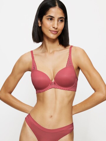 TRIUMPH T-shirt BH ' Aura Spotlight ' in Rood: voorkant