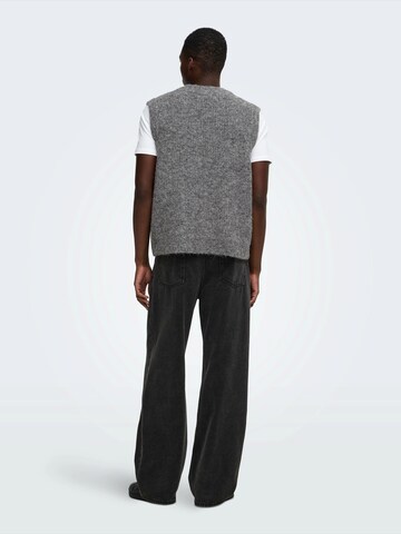 Only & Sons - Camiseta sin mangas 'ONSTROY' en gris