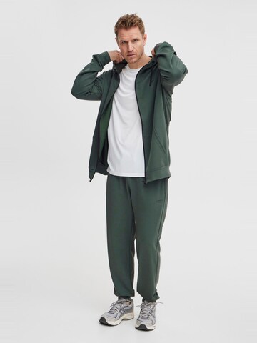 Tapered Pantaloni 'Braidy' di North Bend in grigio