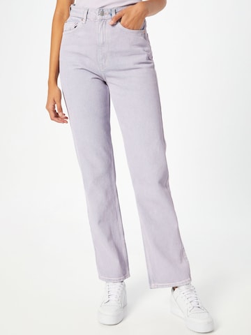 WEEKDAY Loosefit Jeans 'Rowe Extra High Straight' in Lila: voorkant