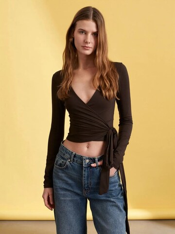 Dilvin Shirt 'Blusen' in Brown: front