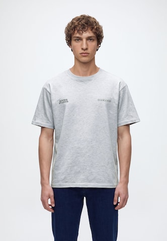 T-Shirt 'STUDIOS' BALMOHK en gris : devant