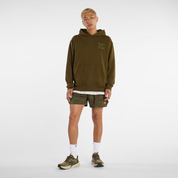 Sweat-shirt 'Athletics Runners Arent Normal' new balance en vert